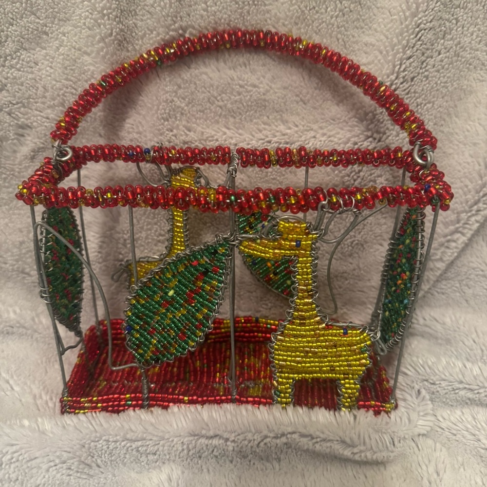 Handmade Metal Colorful Beaded Giraffe‎ Leaf Animal Wire Basket